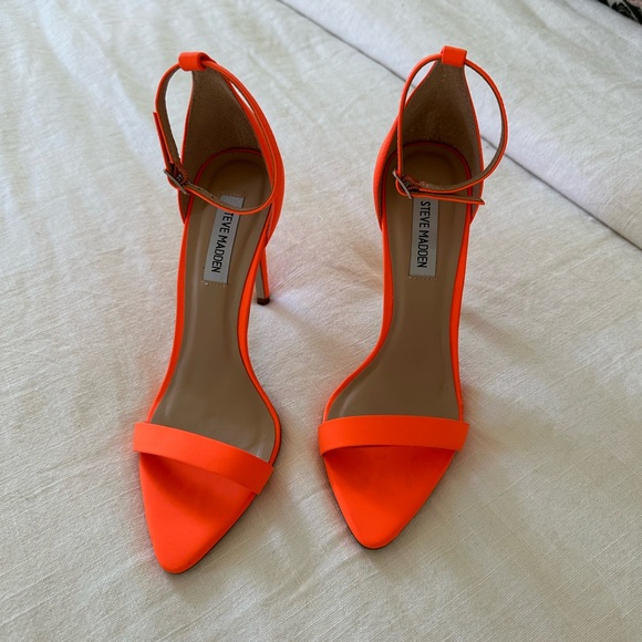 Neon Orange Steve Madden Heels 7.5 - Picture 2 of 5